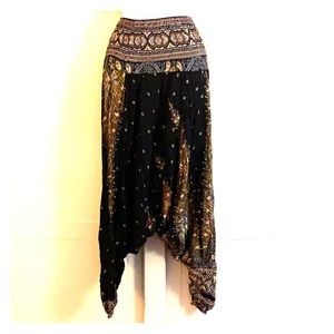 Buddha pants in black and gold size S